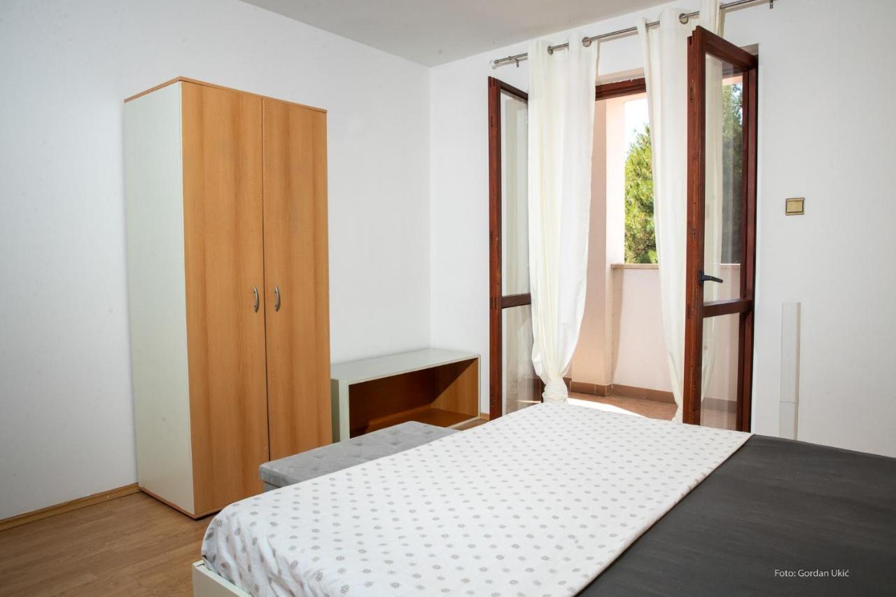 Apartment Midea 罗维尼 外观 照片